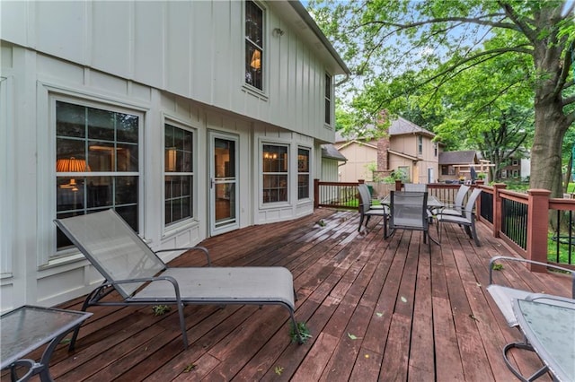 16362 W Briarwood Ct, Olathe, KS 66062 - wooden terrace featuring outdoor dining area