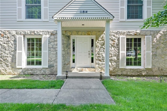11814 W 149th St, Olathe, KS 66062 - entrance to property with stone siding