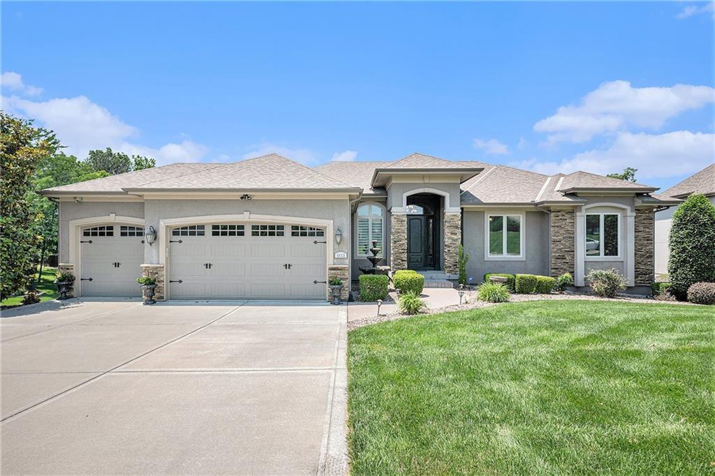 4512 NE Parks Summit Ter, Lees Summit, MO 64064 - photo 1