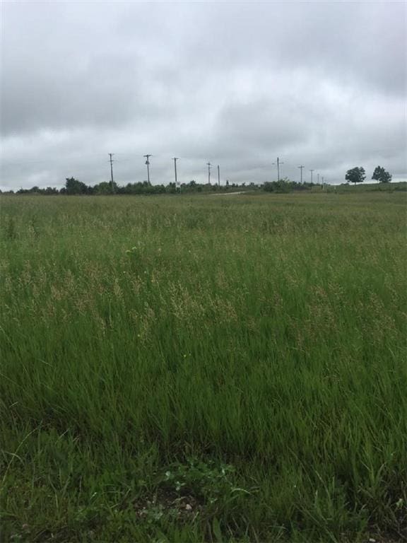 57 Sunset Dr, Mound City, KS 66056