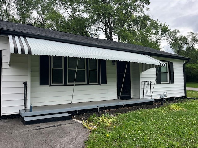 13315 10th St, Grandview, MO 64030 - photo 2