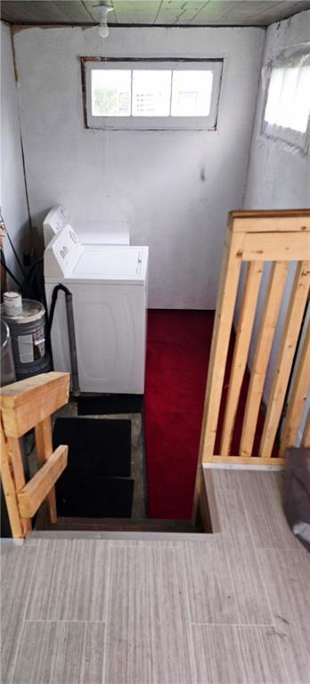 403 S Washington St, Rock Port, MO 64482 - washroom with washer / clothes dryer