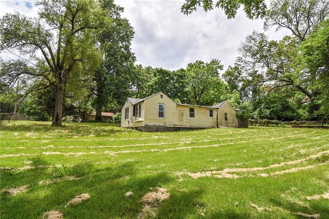 10908 E 66th St, Raytown, MO 64133 - view of grassy yard