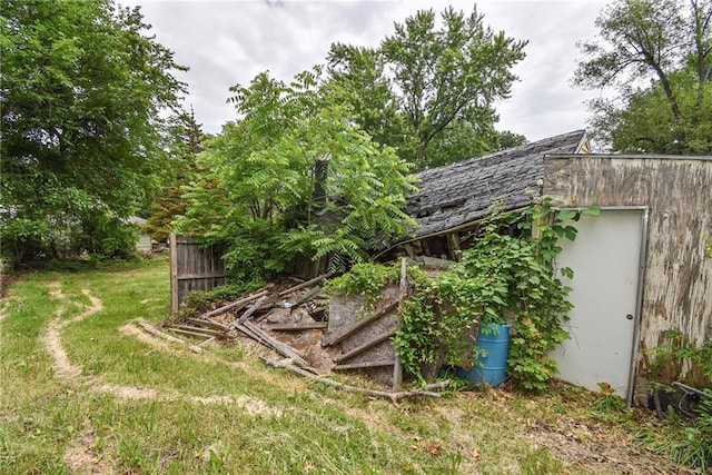 10908 E 66th St, Raytown, MO 64133 - view of green lawn