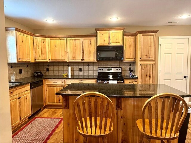 4705 N Creek Wood Dr, Saint Joseph, MO 64507 - photo 8