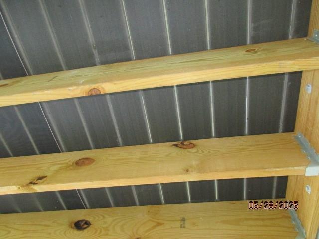 7031 N London Ave, Kansas City, MO 64151 - detailed view