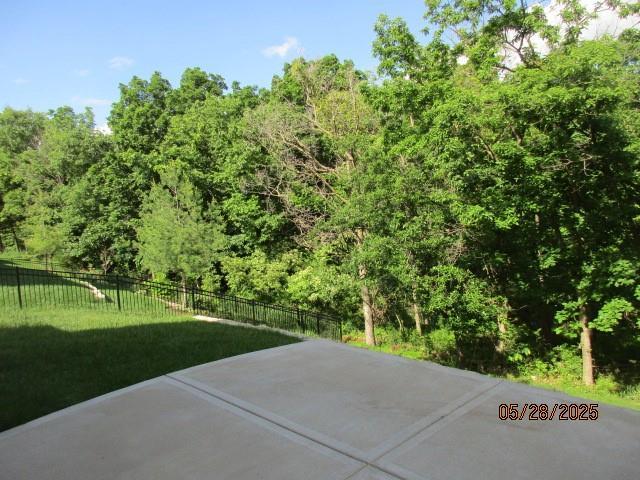 7031 N London Ave, Kansas City, MO 64151 - view of patio / terrace