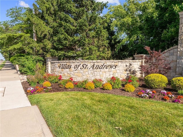 11518 W 143rd Ter, Olathe, KS 66062 - community sign featuring a lawn
