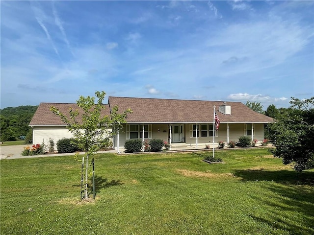 31821 159th St, Leavenworth, KS 66048 - view of front of property with a porch, a front yard, and roof with shingles