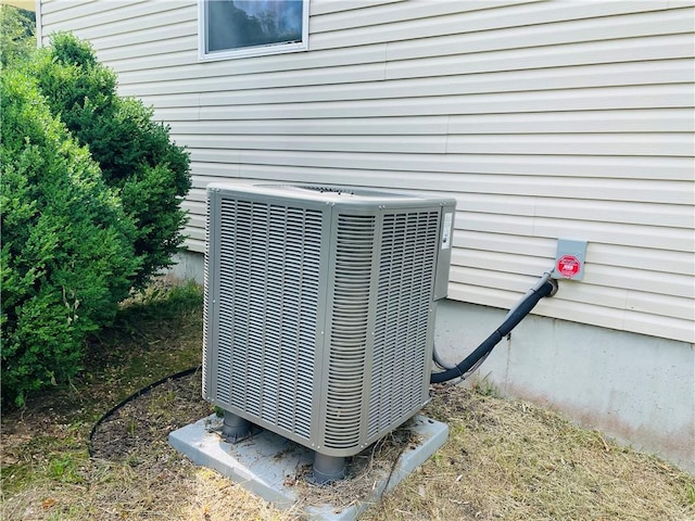 31821 159th St, Leavenworth, KS 66048 - exterior view of a cooling unit