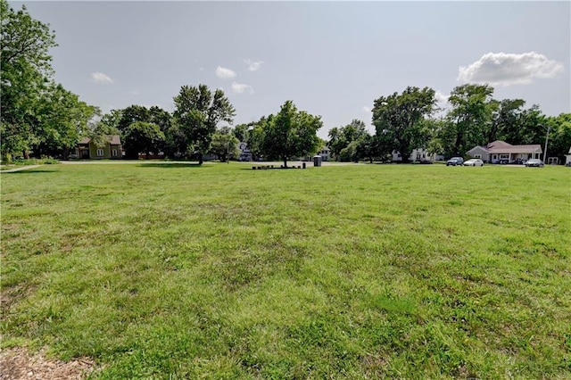 8 S Mulberry St, Louisburg, KS 66053 - view of grassy yard