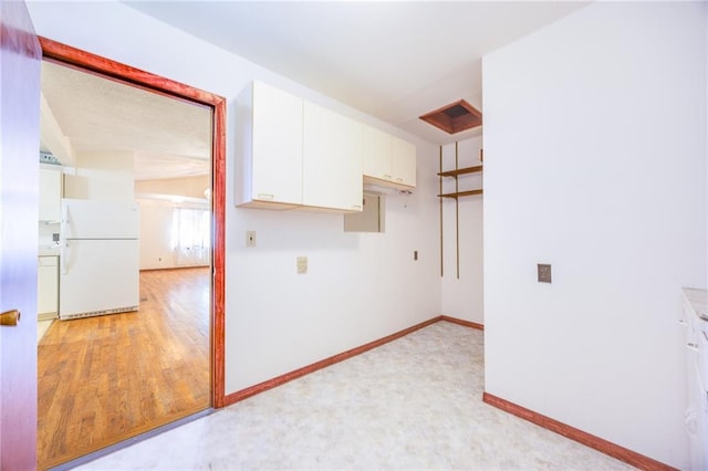 1110 E 1600th Rd, Lawrence, KS 66046 - washroom with baseboards