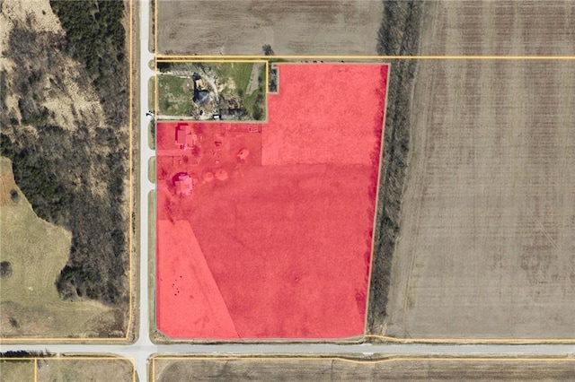 1110 E 1600th Rd, Lawrence, KS 66046 - map / location featuring property boundaries highlighted