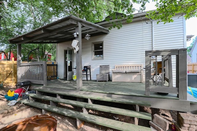 300 Brown Ave, Osawatomie, KS 66064 - view of deck