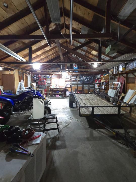300 Brown Ave, Osawatomie, KS 66064 - view of garage
