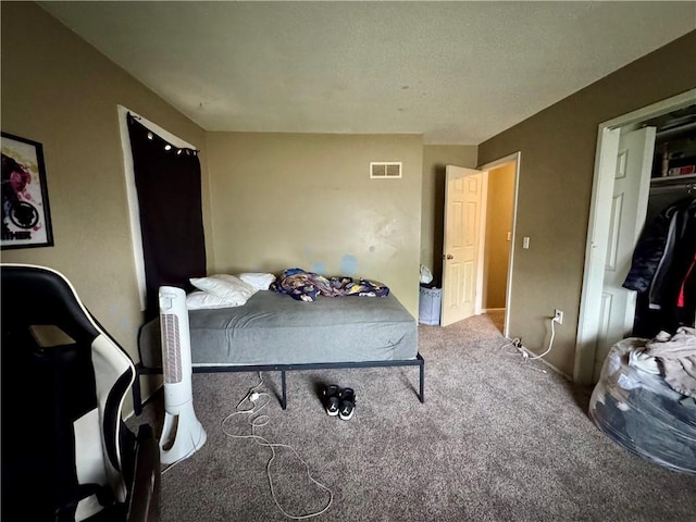 14051 Dunbar Ct, Grandview, MO 64030 - carpeted bedroom featuring a closet and baseboards