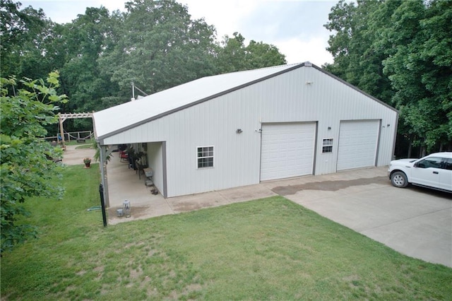 5325 Bryant Bottom Rd, Blackwater, MO 65322 - garage featuring a detached garage