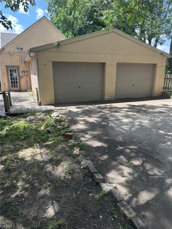 415 S 9th St, Saint Joseph, MO 64501 - photo 4
