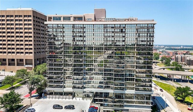 600 E Admiral Blvd Unit 1603, Kansas City, MO 64106 - photo 38