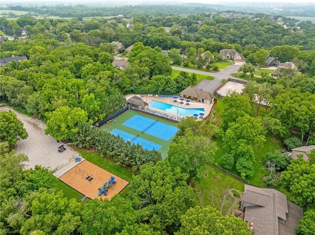 15998 Overbrook Ln, Overland Park, KS 66224 - bird's eye view of a pool