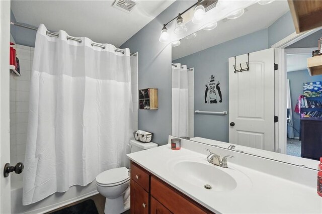 207 N Laurel St Unit 5D, Gardner, KS 66030 - full bathroom with vanity and shower / tub combo