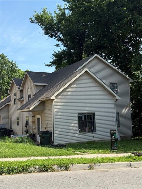 624 Spruce St, Leavenworth, KS 66048 - photo 9