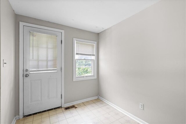506 Hereford Ave, Independence, MO 64055 - entryway with baseboards