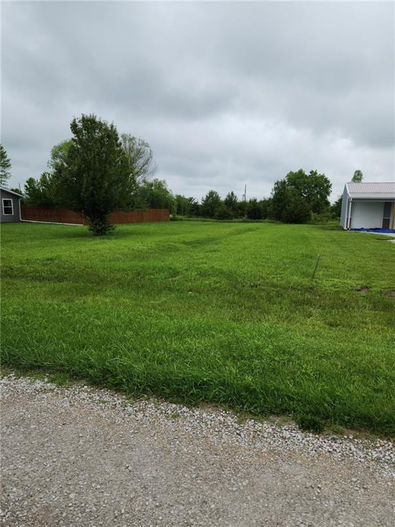 25 Silver Fox Trl, Linn Valley, KS 66040