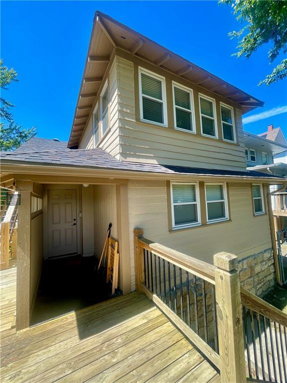 347 Lawn Ave, Kansas City, MO 64124 - photo 4