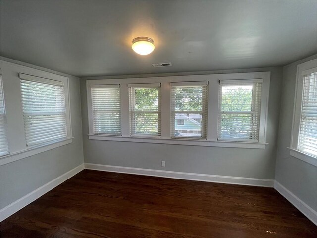 347 Lawn Ave, Kansas City, MO 64124 - photo 24