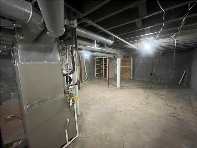 347 Lawn Ave, Kansas City, MO 64124 - photo 32
