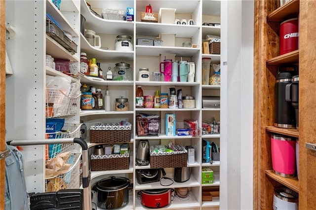 8709 Pine St, Lenexa, KS 66220 - view of storage area