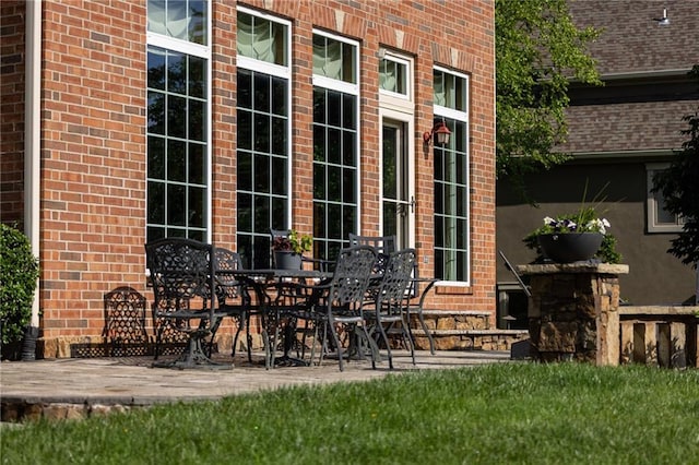 6501 N National Dr, Parkville, MO 64152 - view of patio featuring outdoor dining space