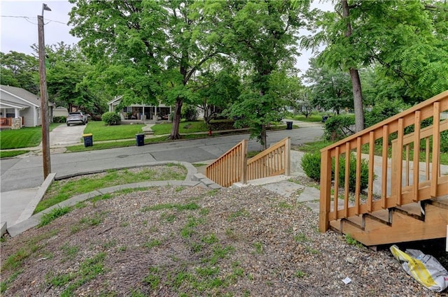 6117 Harrison St, Kansas City, MO 64110 - view of yard