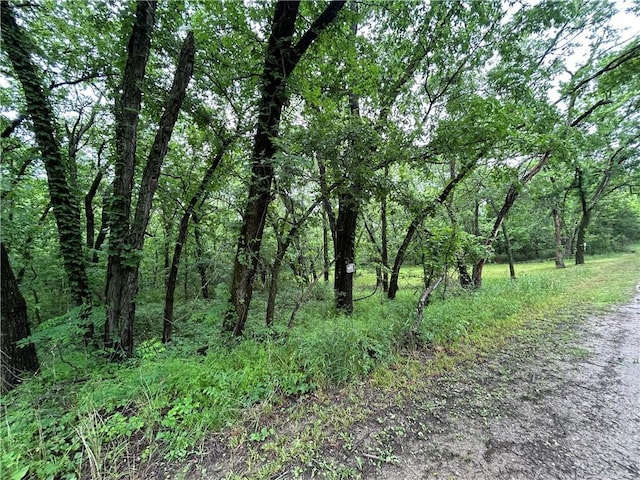 125 Rock Hill Rd, Lacygne, KS 66040