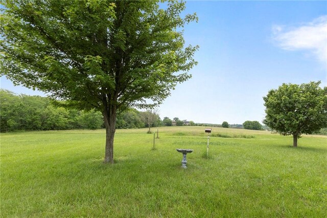 25549 Chieftain Rd, Lawrence, KS 66044 - view of grassy yard