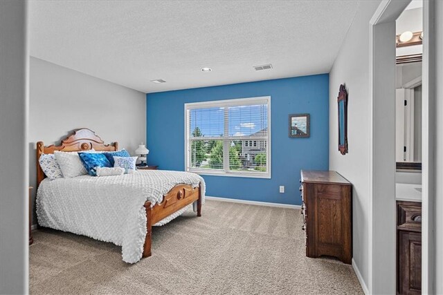 17746 W 165th Pl, Olathe, KS 66062 - bedroom with carpet and a textured ceiling