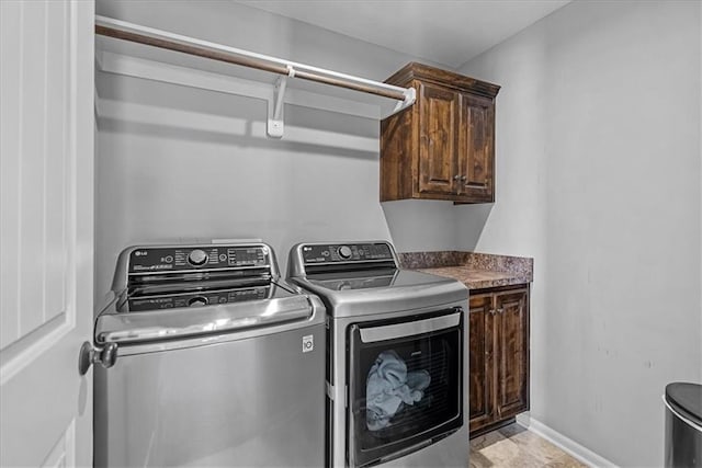 17746 W 165th Pl, Olathe, KS 66062 - laundry area featuring cabinet space and washing machine and dryer