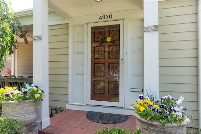4930 Holly St, Kansas City, MO 64112 - entrance to property with covered porch
