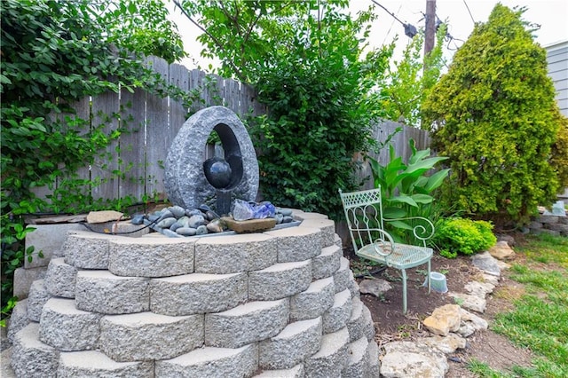 4930 Holly St, Kansas City, MO 64112 - view of yard