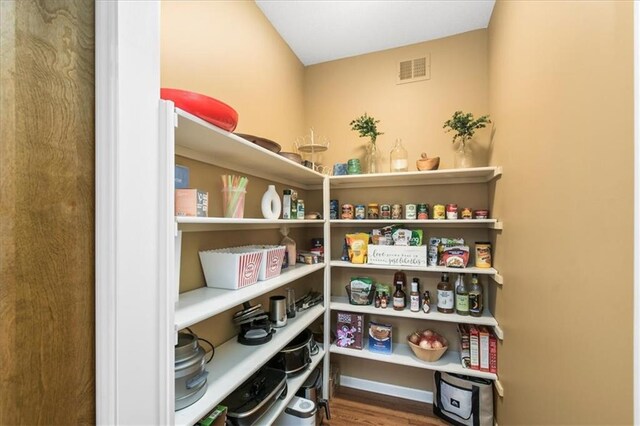 600 SW Gentry Ln, Lees Summit, MO 64081 - view of pantry