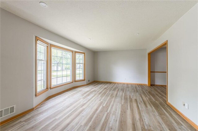 9420 Ralston Ave, Kansas City, MO 64138 - photo 5