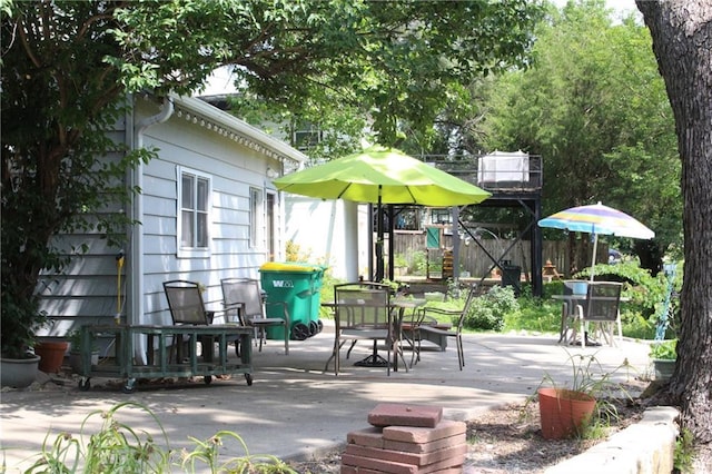 421 N Nettleton Ave, Bonner Springs, KS 66012 - view of patio featuring outdoor dining area