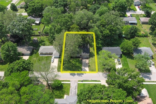 4820 Stearns Ln, Shawnee, KS 66203 - aerial view of residential area featuring property boundaries highlighted