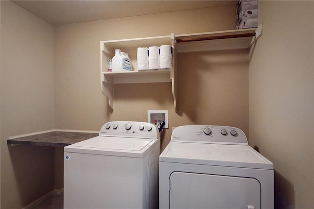 3201 SE 3rd St, Lees Summit, MO 64063 - laundry area featuring washing machine and clothes dryer