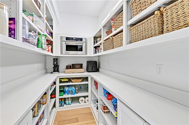 17029 King St, Overland Park, KS 66221 - view of pantry