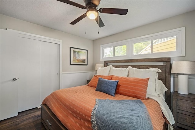 7135 Conser St, Overland Park, KS 66204 - bedroom with dark wood finished floors, a closet, and ceiling fan