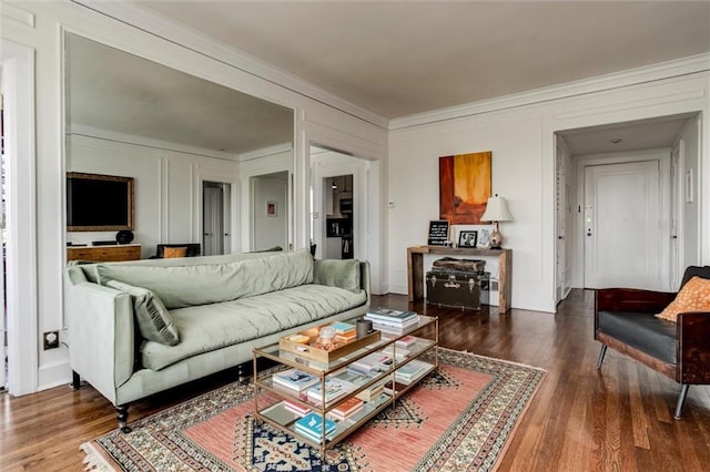 4618 Warwick Blvd Unit 7F, Kansas City, MO 64112 - living room with crown molding and wood finished floors
