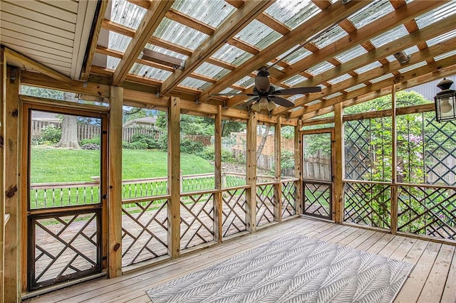 2409 NE 73rd Ter, Gladstone, MO 64118 - unfurnished sunroom featuring a ceiling fan