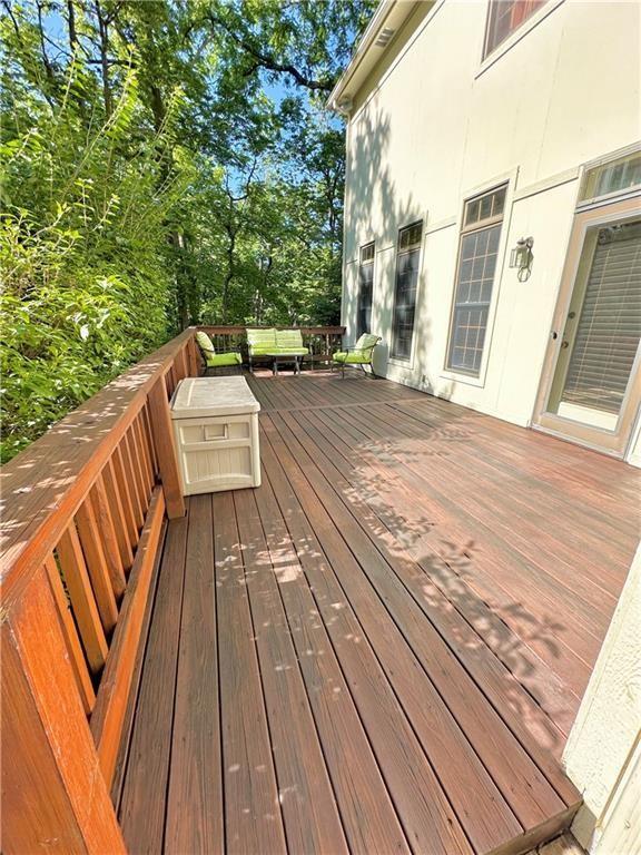 925 S Walnut St, Maryville, MO 64468 - view of deck